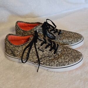 Vans shoes off the wall black and white women's size 7